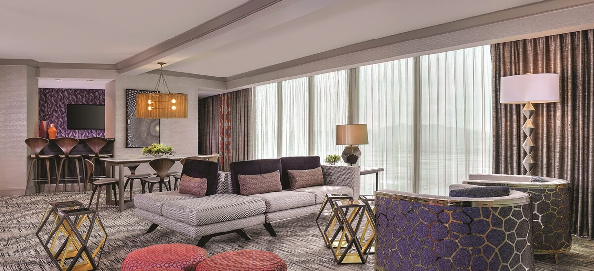 1-Bedroom Suite with One Bed at Mandalay Bay Resort and Casino by Suiteness