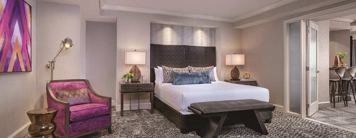 1-Bedroom Suite with One Bed at Mandalay Bay Resort and Casino by Suiteness