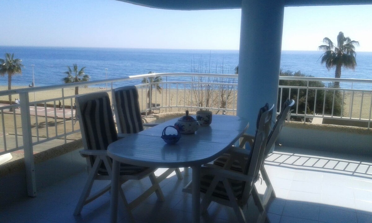 Apartement for 4 ppl. with shared pool at Águilas