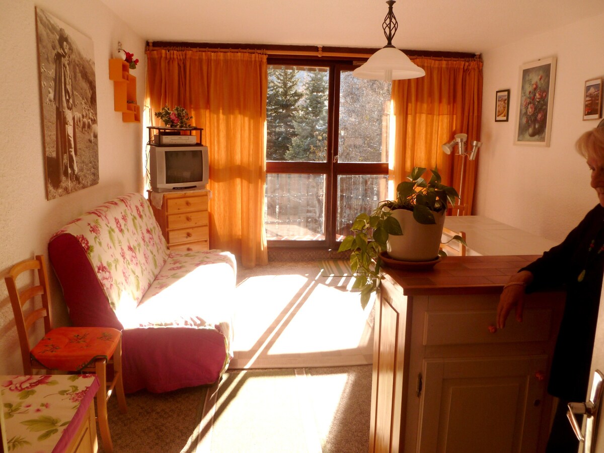 Apartement 15 km away from the slopes for 4 ppl.