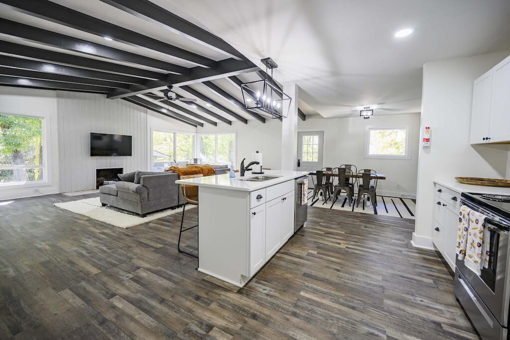 Gorgeous Renovated Home With Large & Private Lot