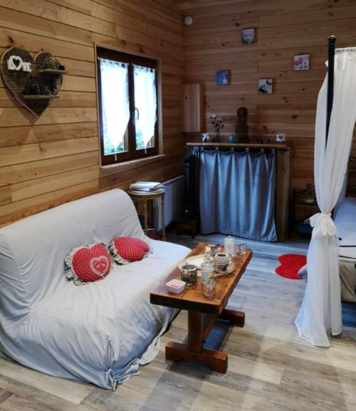 Chalet with shared pool, sauna, jacuzzi and spa