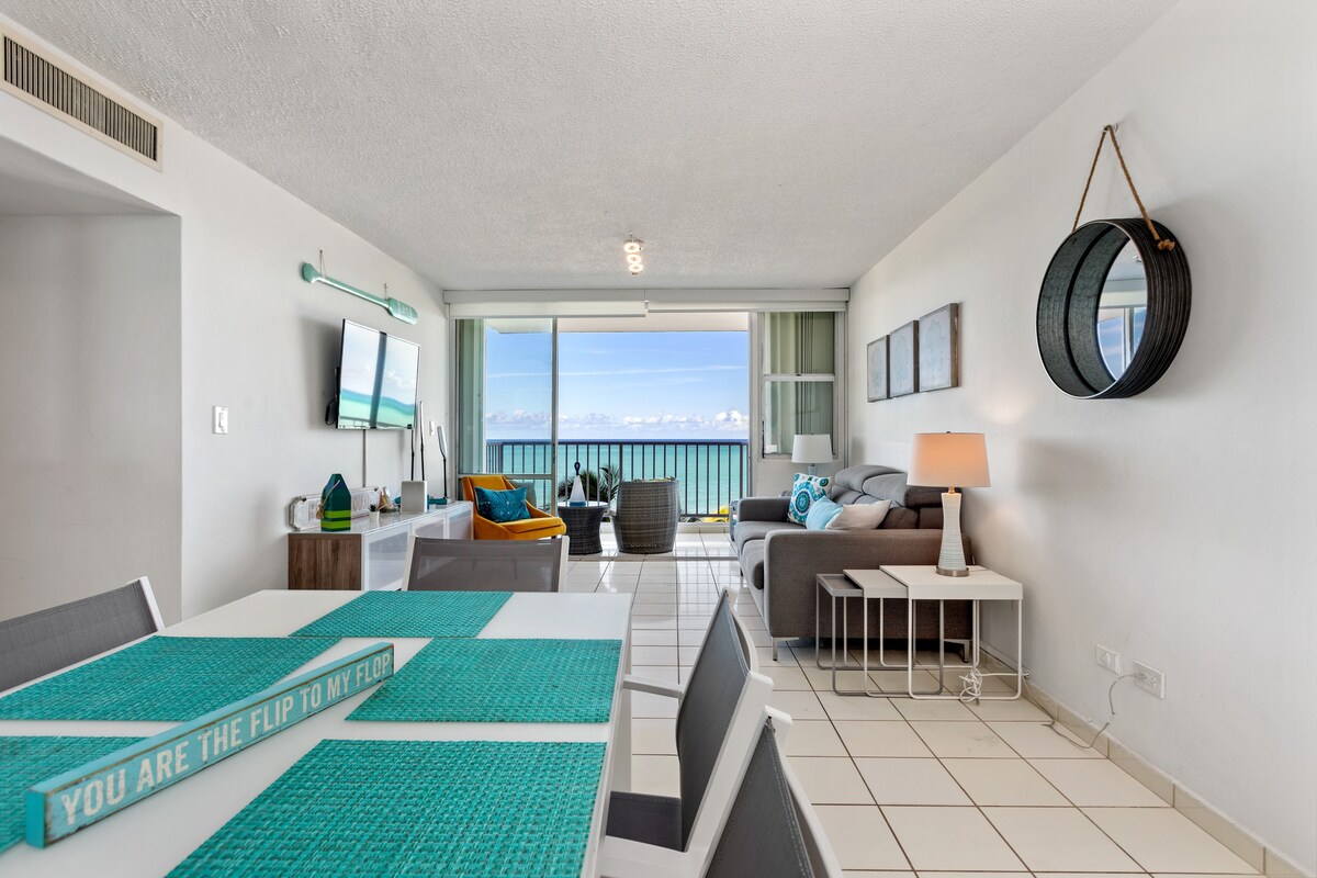 The Oceanscape | Right on the Beach 2 bedroom apar