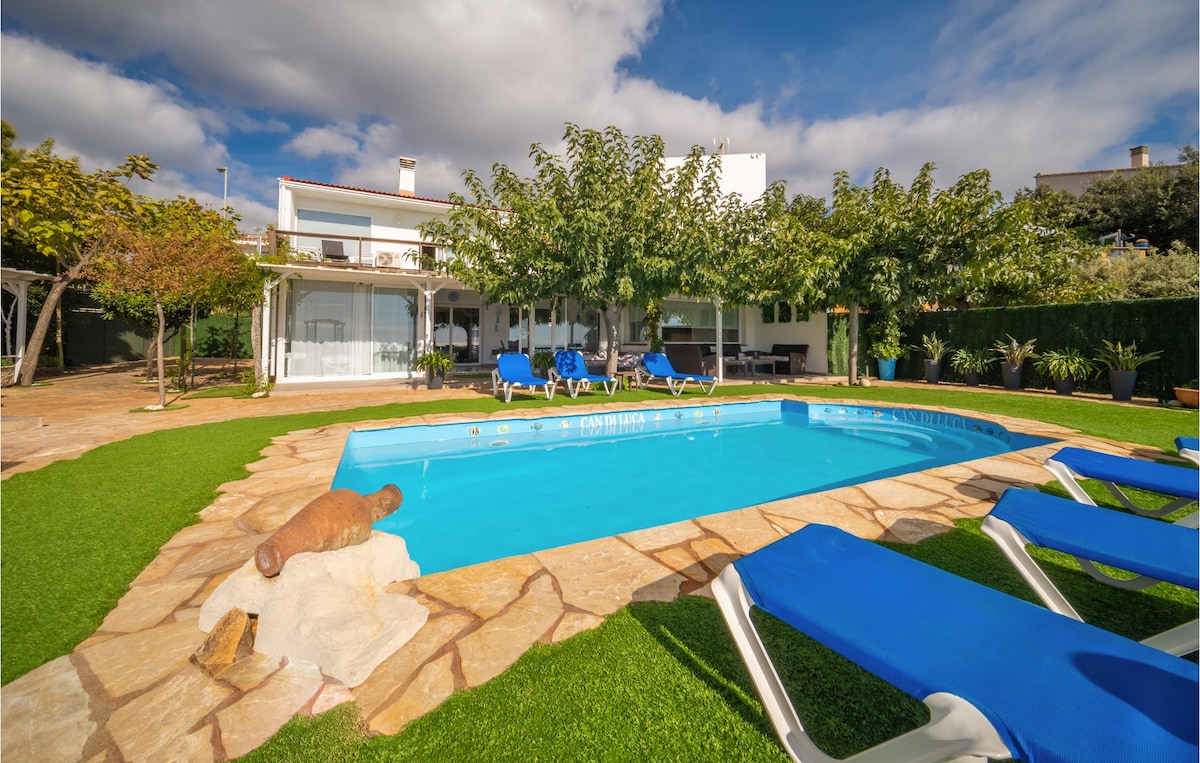 Lovely home in Malgrat de Mar with swimming pool