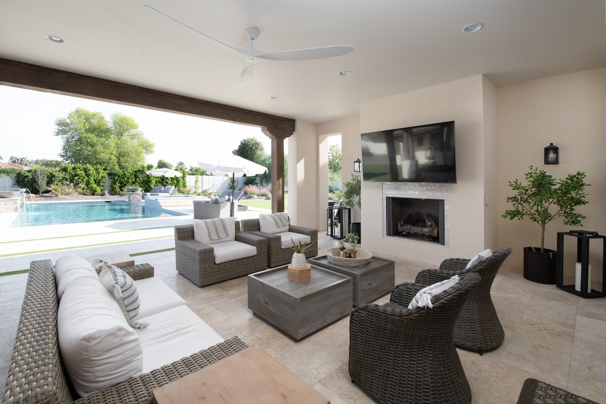 Lux designer home:Sleeps 16, spacious, OrangeTree