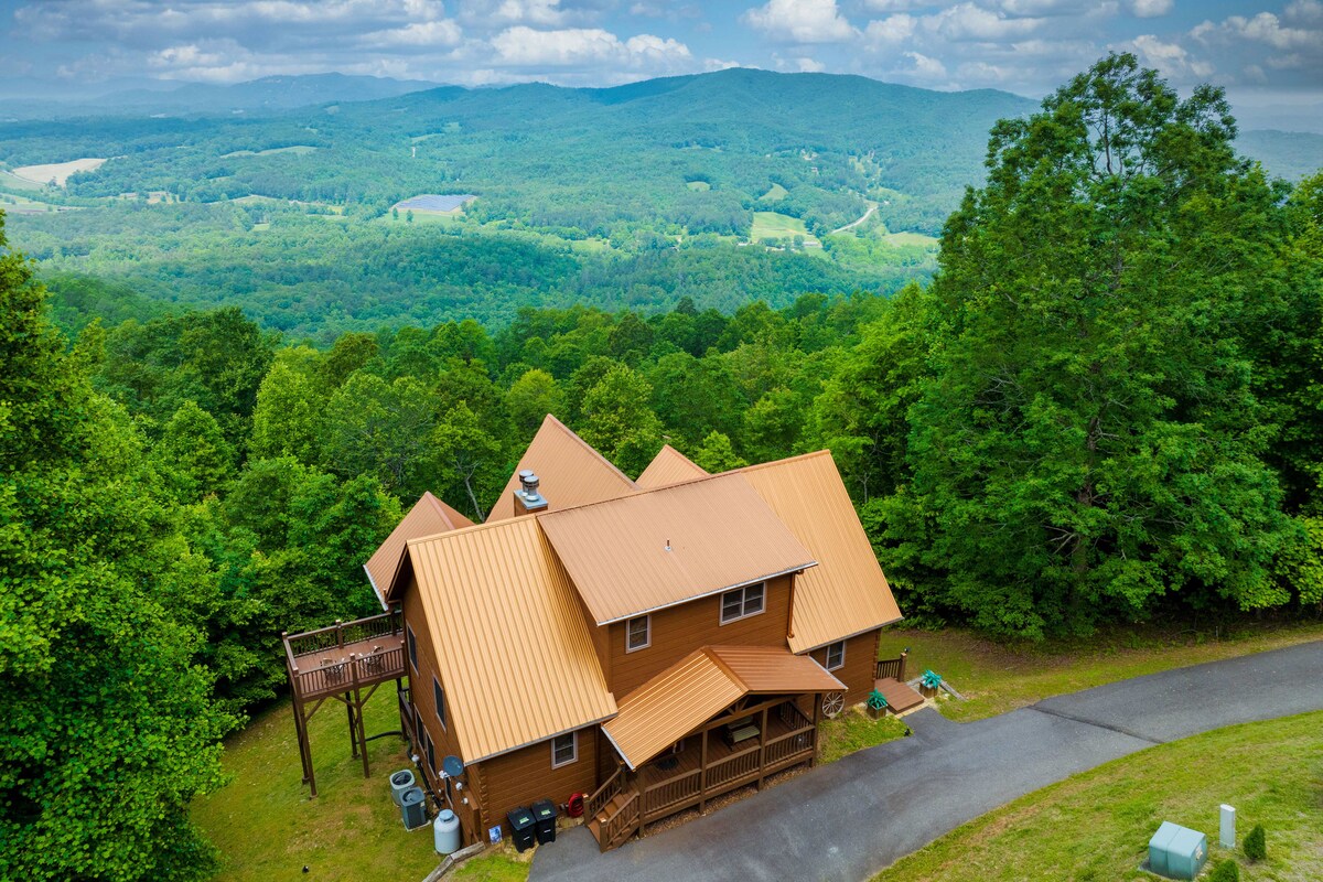 Outlaw Mountain Lodge: Fire Pit & Panoramic Views!