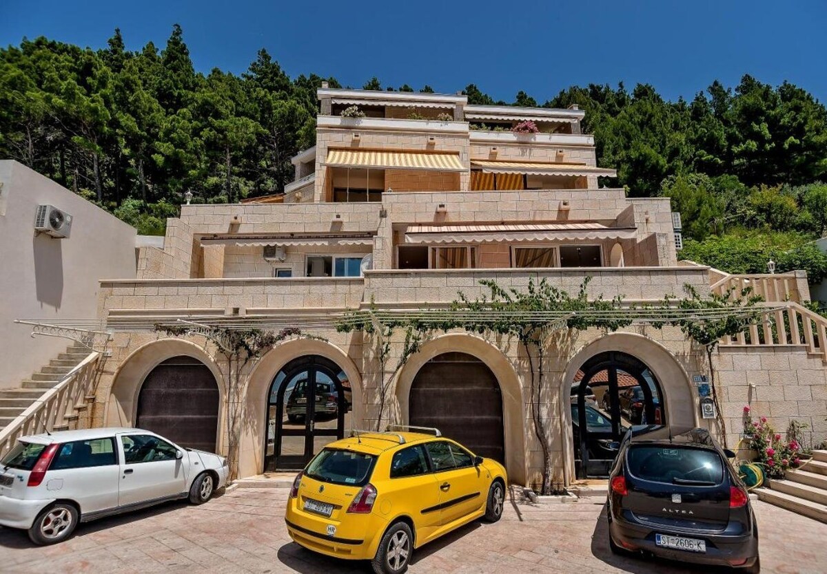 Draga公寓-距离海边10米： A1 (4 +2) Brela, Riviera Makarska
