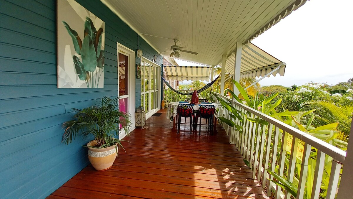 100 m away from the beach! Bungalow for 4 ppl.