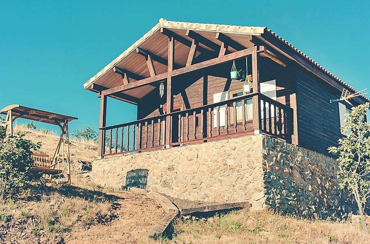 House for 4 ppl. with shared pool at Cañamero