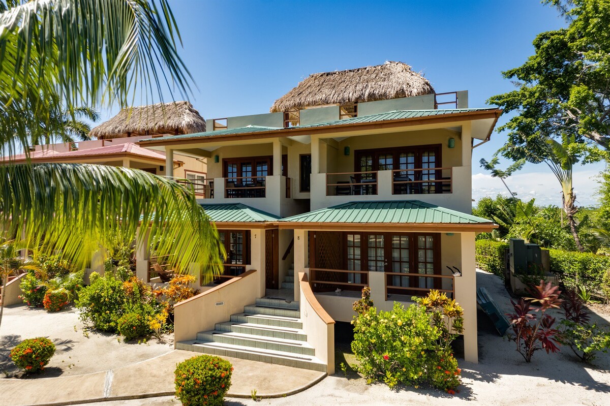Beautiful Townhome Overlooking the Caribbean