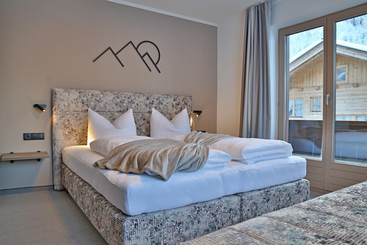 Komfort Apartment mit Bergblick und Balkon