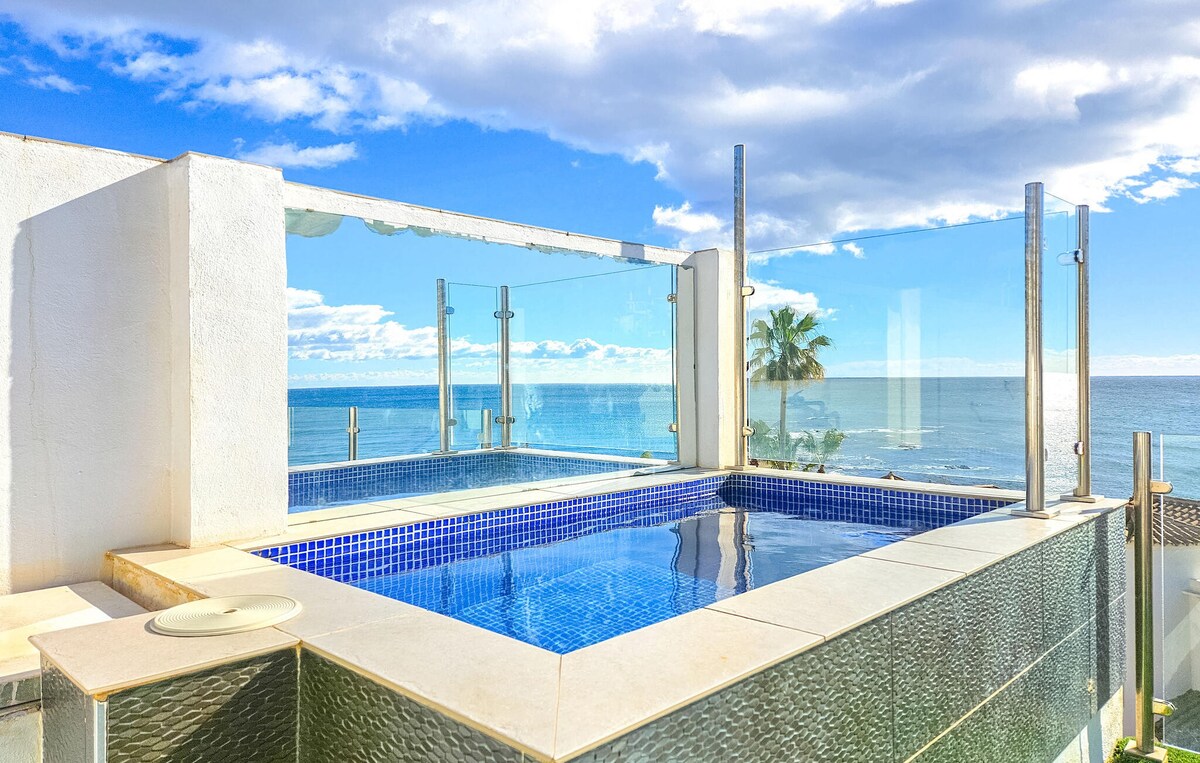 Amazing home in Mijas with outdoor swimming pool