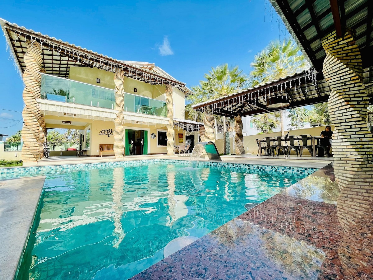 高端豪宅，配备热水泳池、酒吧，可通往巴雷恩哈斯的Preguiças河。