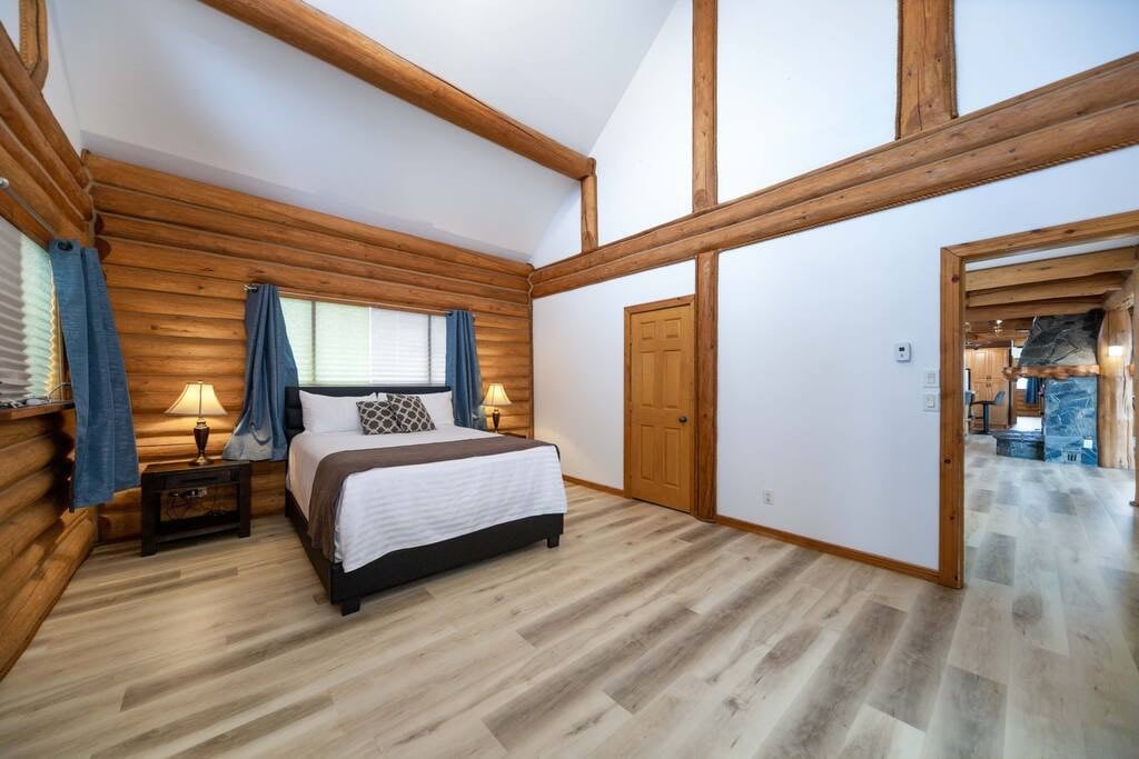 Stunning 5 Bedroom Chalet at Swan Lake