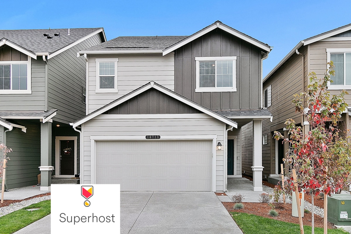 全新* 2022 Rainier Ridge home Puyallup/Graham