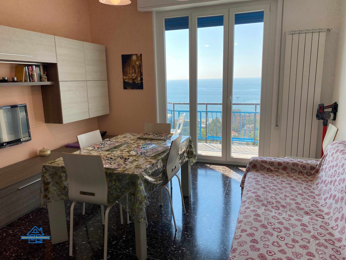 Arcobaleno Apartament  500 meters from the sea.