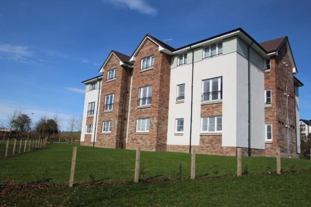 Luxury 2 Bedroom Flat in Quiet Village w/ Ensuite