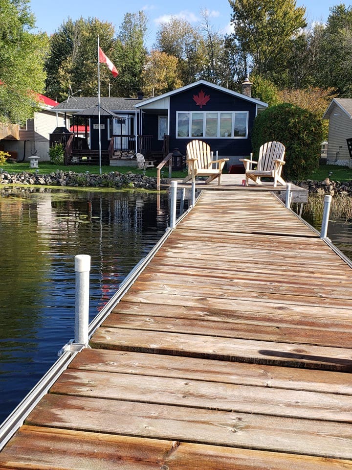 Rideau River Retreat - Waterfront Home