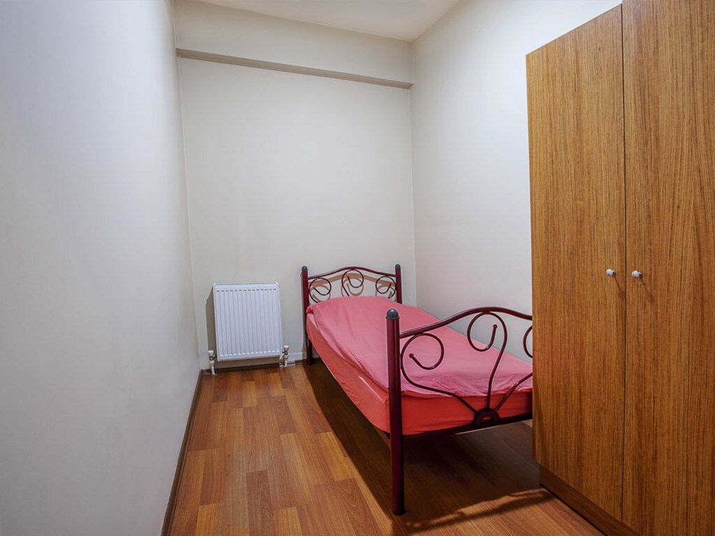 Gokce Pansiyon - Single Windowless Room For Men With TV