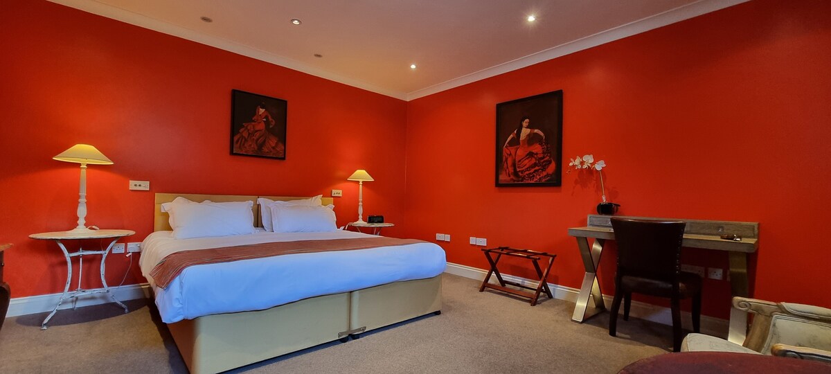 Deluxe Double Room with Ensuite