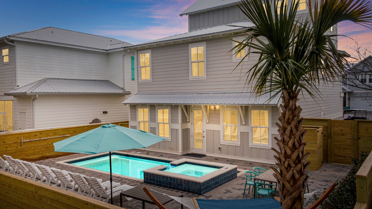 Brand New! Private Pool! Golf Cart! 4 Min to Beach