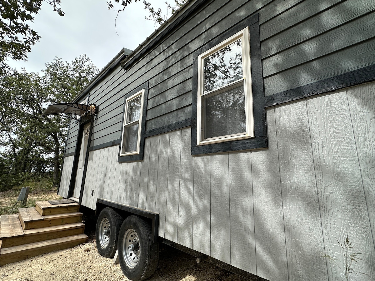 3 Mosaic Sojourn Tiny Home | Animals