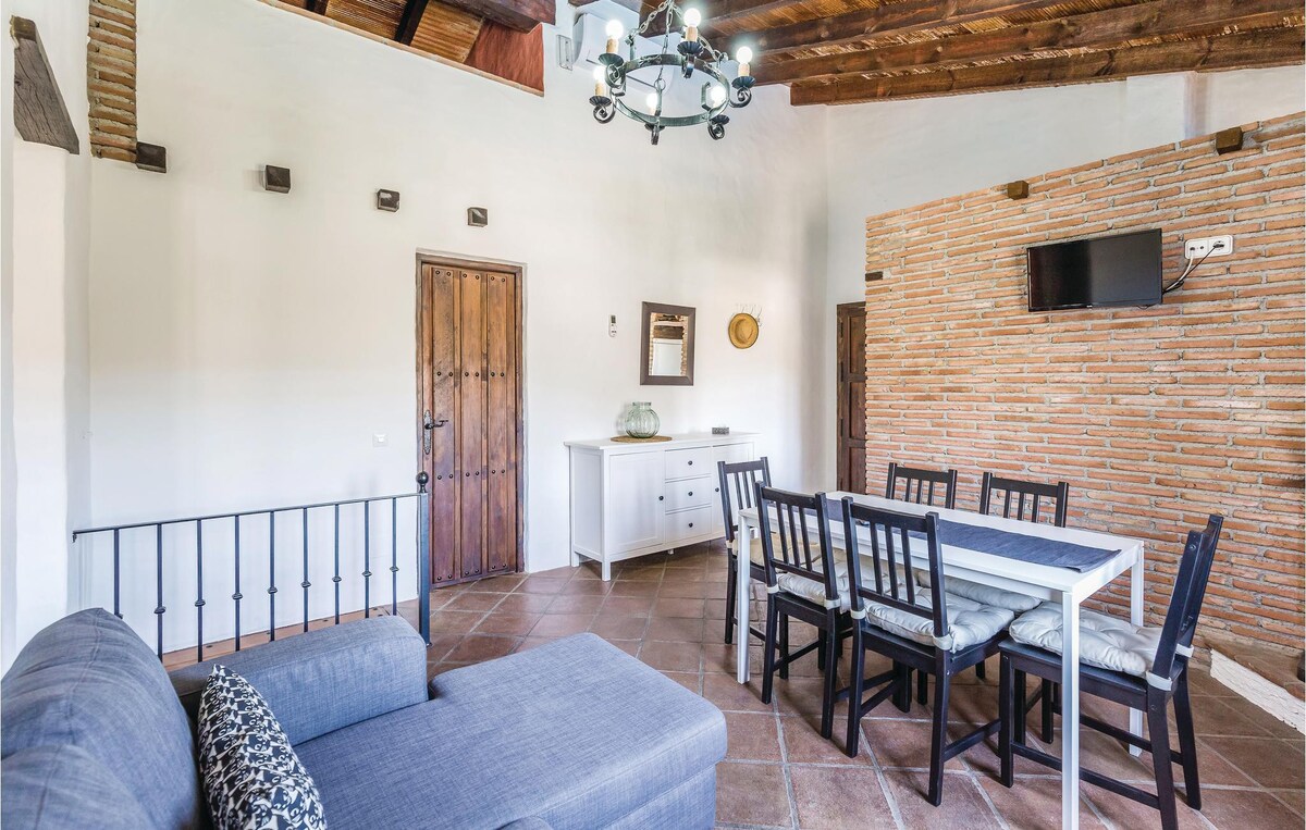 Nice home in El Borge with WiFi