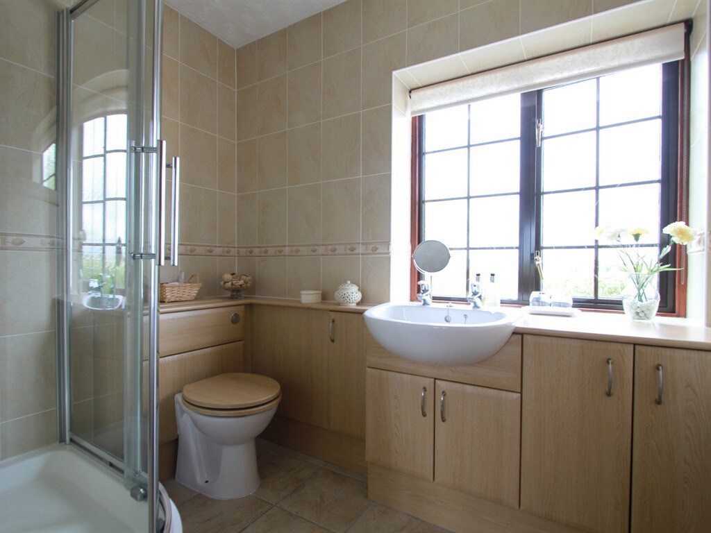 Standard Twin Ensuite at Pointers Guest House