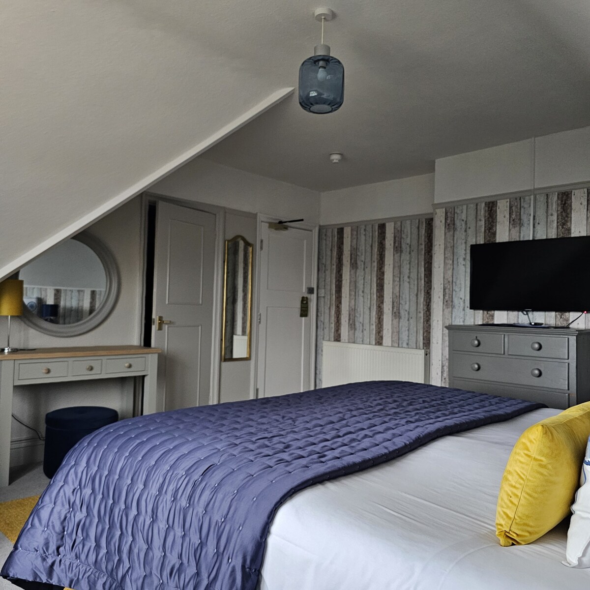 The Aldwych - Superior Ensuite with Sea Views