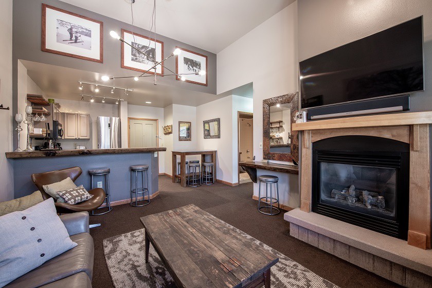 Zephyr Mountain Lodge ，公寓|滑雪储藏室（精选公寓2700 ）