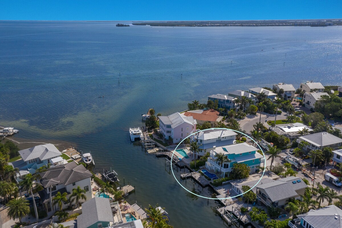 Luxury Home with Pool, Spa, and Dock - Bayshores