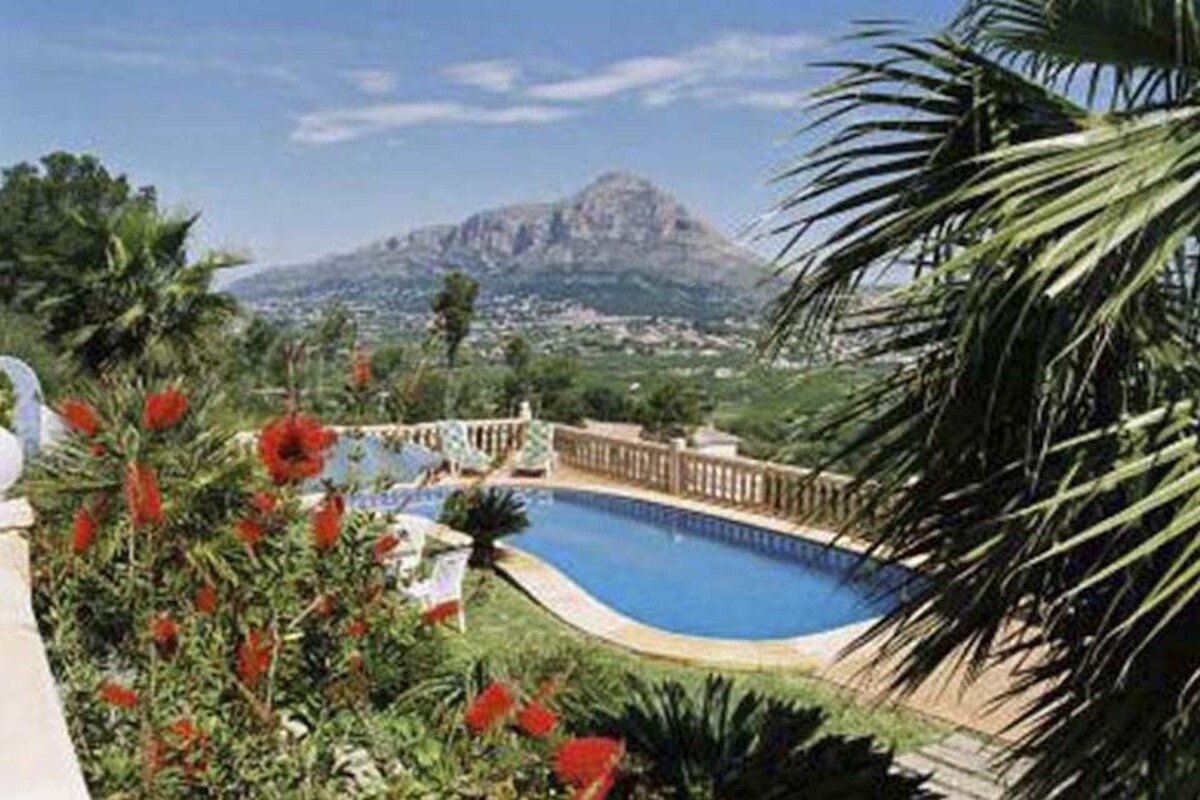 ***JAVEA*** Private Pool | A/C | WiFi | BBQ