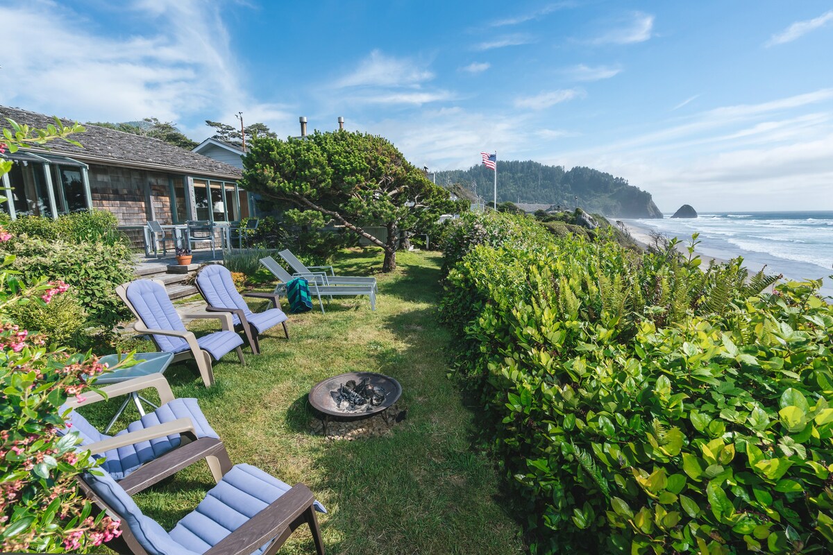 Arch Cape Escape by AvantStay | Clifftop Views