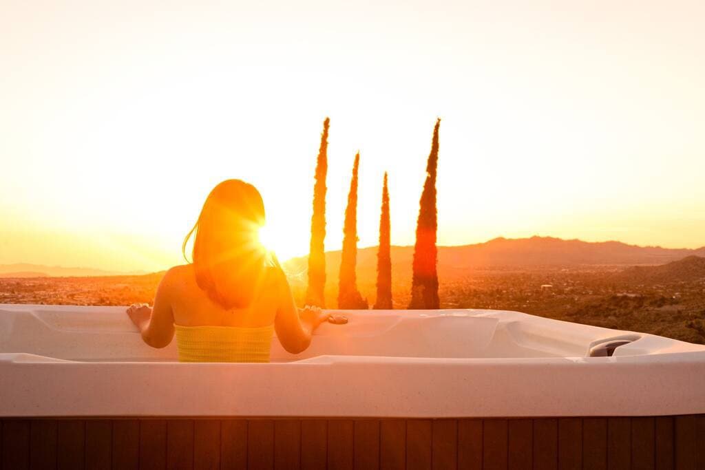丛林穹顶：山顶热水浴缸， 360度景观