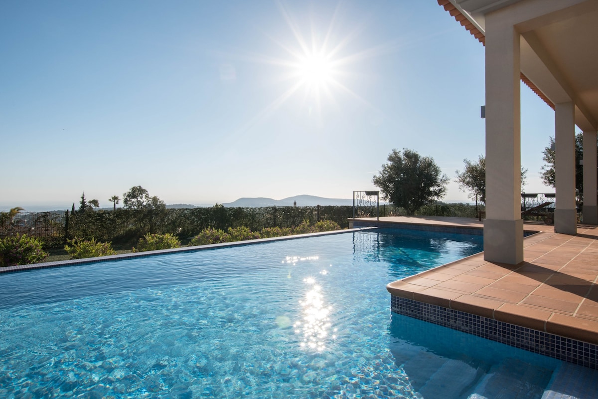 Luxury villa with the best views in the Algarve!