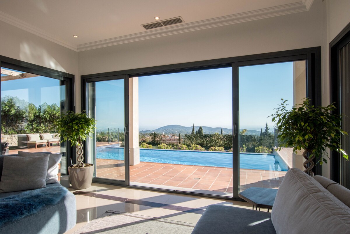 Luxury villa with the best views in the Algarve!