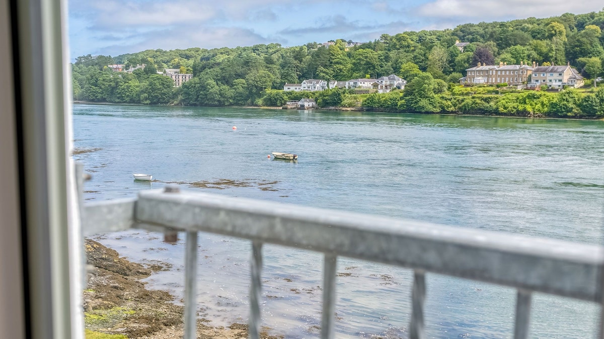 Noddfa-A Bolthole for four the Menai Strait