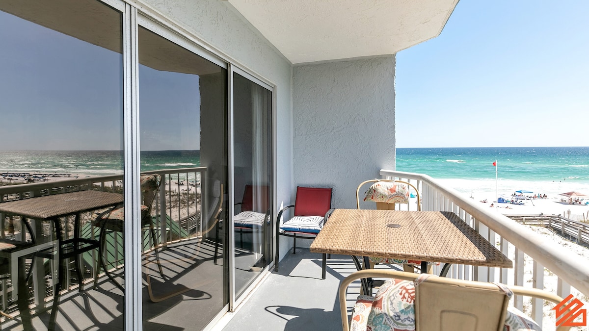 Okaloosa Island Gulf View Resort单间公寓，带阳台