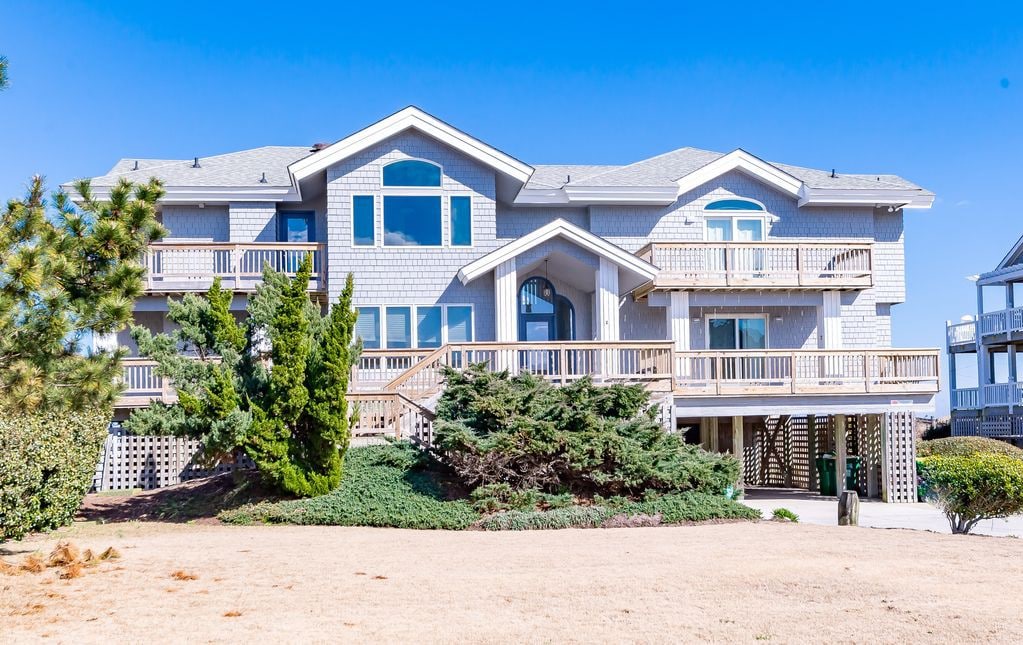 Oceanfront Estate, Corolla, 7 Bedrooms, Heated Poo