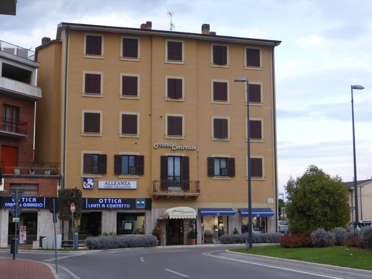 Hotel Centrale - 1 SGL 1.5