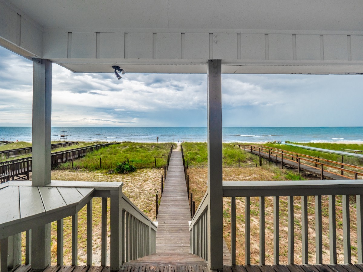 Summer Place | Oceanfront Covered Porch!