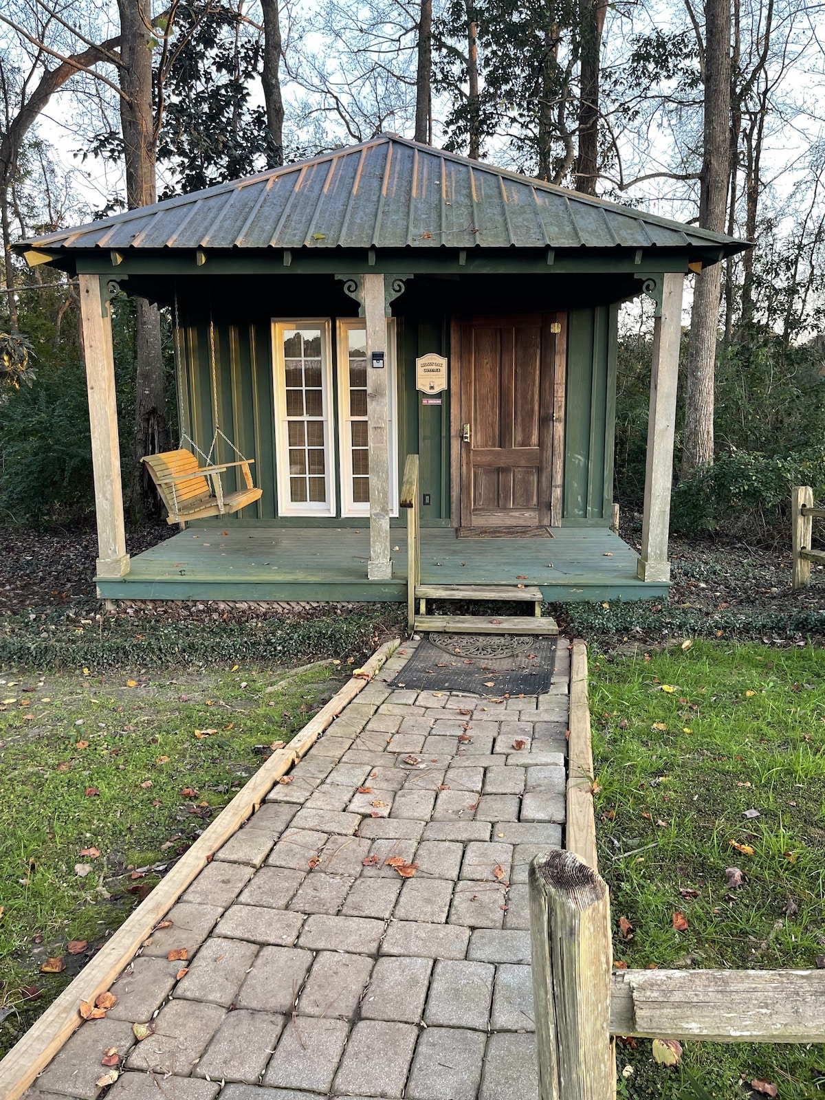 Quant,Rustic Cottage Lake View Mossy Oak Cottage