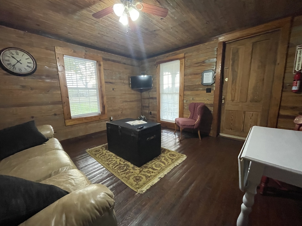 Pure Relaxation Lakeview Redbud Cottage