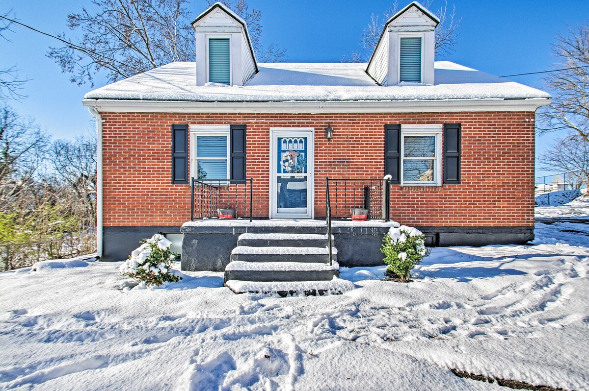 Charming Central Lynchburg Hideout w/ Patio!