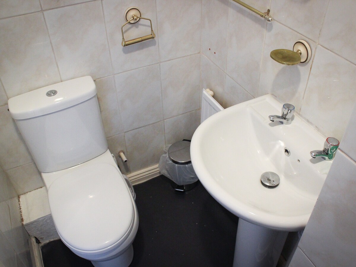 Family Triple Ensuite at Mary House  in Porthcawl