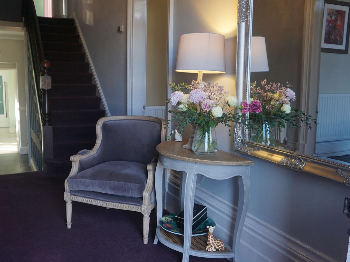 Luxury Double Ensuite with Shower at Chilton House