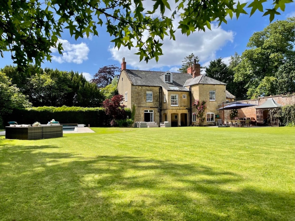 Georgian Home with Heated Swimming Pool