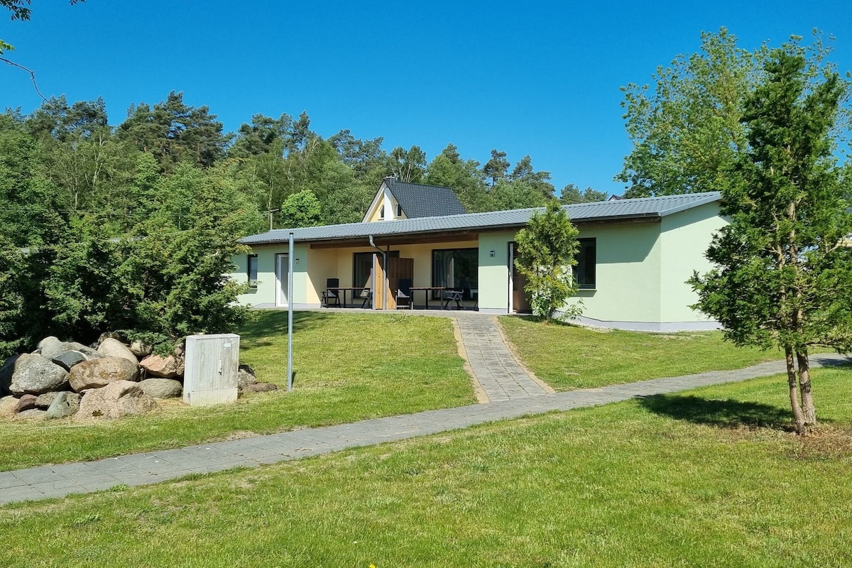 Terraced house in the nature and holiday park on the Groß Labenzer See