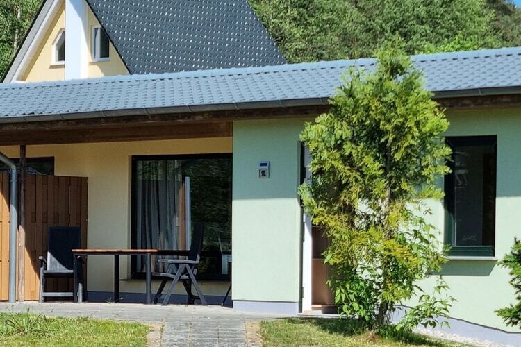 Terraced house in the nature and holiday park on the Groß Labenzer See