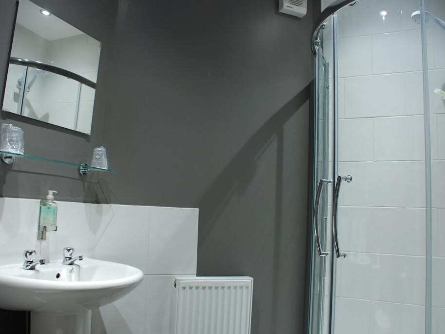 Family Ensuite with Shower at The White Swan